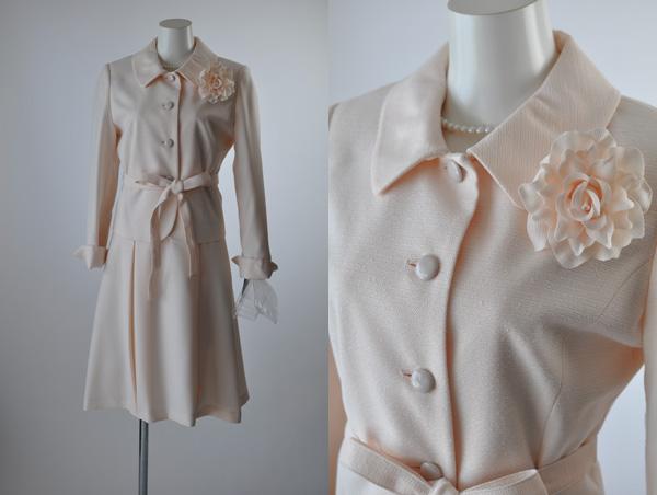 ポイント10倍 9号 11号 春から着られる清楚なワンピーススーツ コサージュ付き 入園式 入学式 同窓会 女子会 服装 007 Am6 の通販はau Pay マーケット 月光うさぎショップ