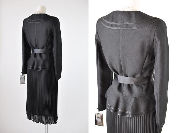 9号 レディーススーツ ダブルフリル スカートスーツ ベルト付き ひざ下丈 プリーツスカート セットスーツ 黒 カラーフォーマル セレモニー ママスーツ 卒業式 入学式 結婚式 スーツ コサージュ付 (b2f1y4/SB3)9370 入学式 スーツ ママ 9号 11号 13号 フロントダブルフリル＆プリーツ