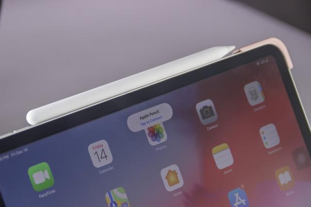 送料無料 F360B iPad Pro 11インチ 第2世代 2020年版/2018年版