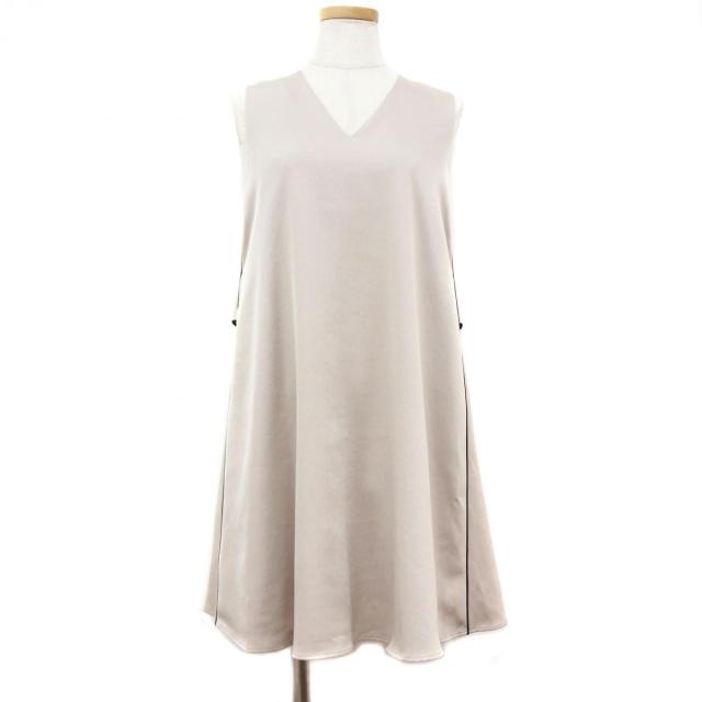 Emmi Atelier エミ アトリエ ワンピース Vネック ノースリーブ ミニ ワンピース ベルト パイピング Aライン ベージュ ブラック 黒 0 レの通販はau Pay マーケット ブランド古着のbeegle By Boo Bee