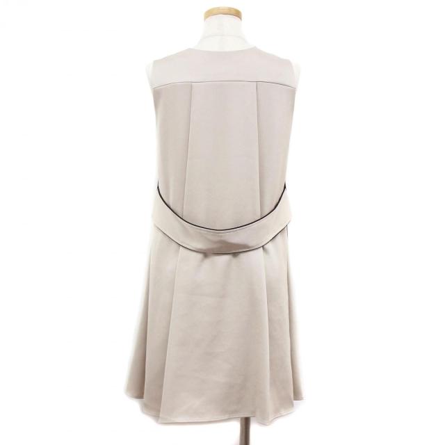 Emmi Atelier エミ アトリエ ワンピース Vネック ノースリーブ ミニ ワンピース ベルト パイピング Aライン ベージュ ブラック 黒 0 レの通販はau Pay マーケット ブランド古着のbeegle By Boo Bee