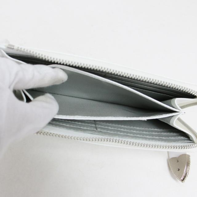 ear PAPILLONNER イア パピヨネ 財布 長財布 ロングウォレット ホワイト 白 L字ファスナー コンチョ レザー 牛革 23春夏 おしゃれ シンプル 無地 きれいめ 大人女子 ブランド 上品 普段使い 本革 ベーシック【レディース】【中古】【美品】【K3811】の通販は