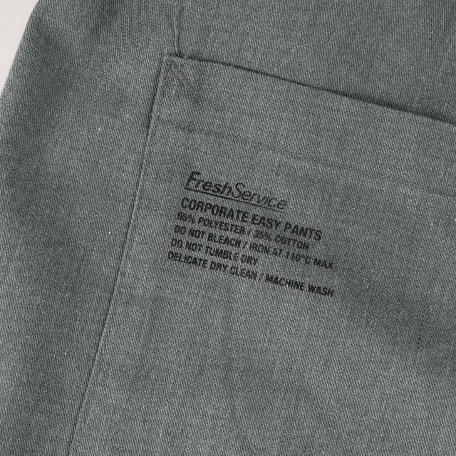FreshService フレッシュサービス パンツ サイズ:FREE / 22AW コーポレート T/Cツイル イージー パンツ (CORPORATE EASY PANTS) / グレー / ボトムス ズボン【メンズ】【中古】 FreshService フレッシュサービス パンツ サイズ:FREE / 22AW