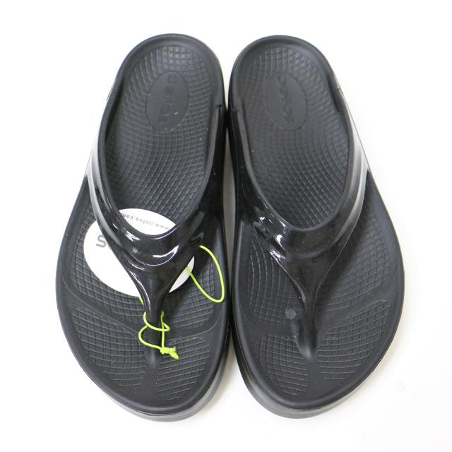 OOFOS ウーフォス サンダル ブラック 黒 サイズ:7(24.0cm) / ウーメガ 厚底 トング サンダル / OOmega ビーチサンダル ボリュームソール / シューズ 靴【レディース】【K4467】