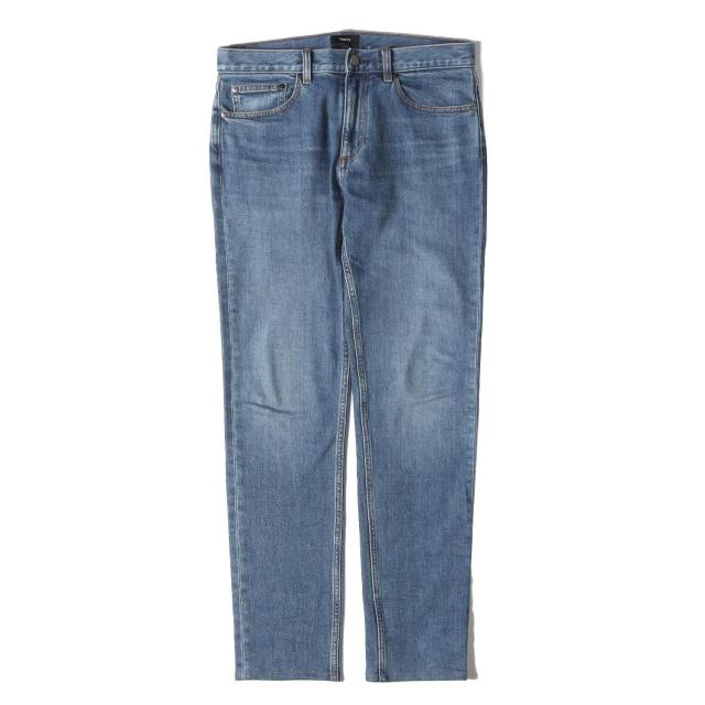 VOLVO｝ ブラック水筒カバー ＆ シルバーミニチュアカー 2点セット