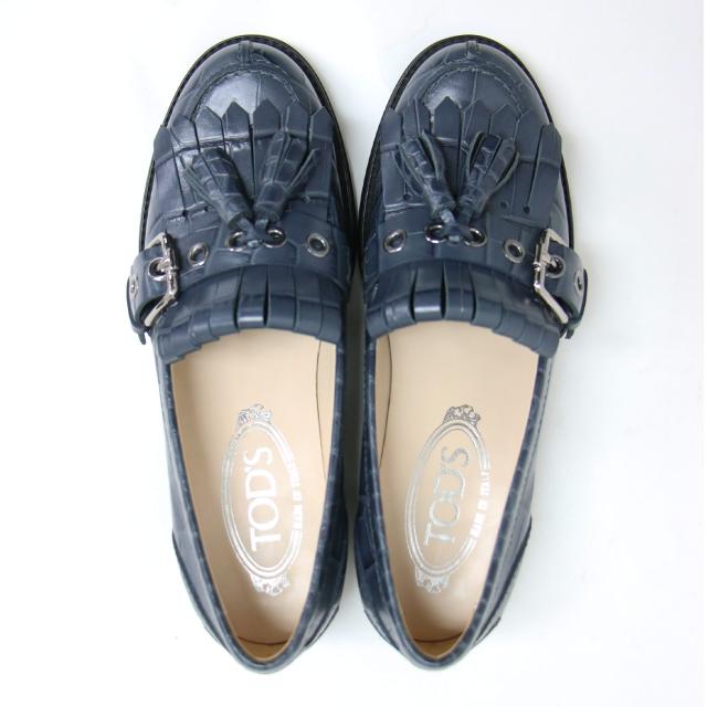 TODS トッズ ローファー ネイビー 紺 サイズ:34(21.0cm) / クロコ 型押し タッセル ローファー / レザー 本革 / シューズ 靴 / イタリア製【レディース】【中古】【美品】【K4505】