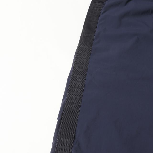 FRED PERRY フレッドペリー パンツ サイズ:L | ロゴ ジャガード サイド テープ ナイロン ショートパンツ (F4519) | ネイビー 紺 | ボトムス ショーツ【メンズ】【中古】【美品】【K4528】 FRED PERRY フレッドペリー パンツ サイズ:L | ロゴ ジャガード サイド