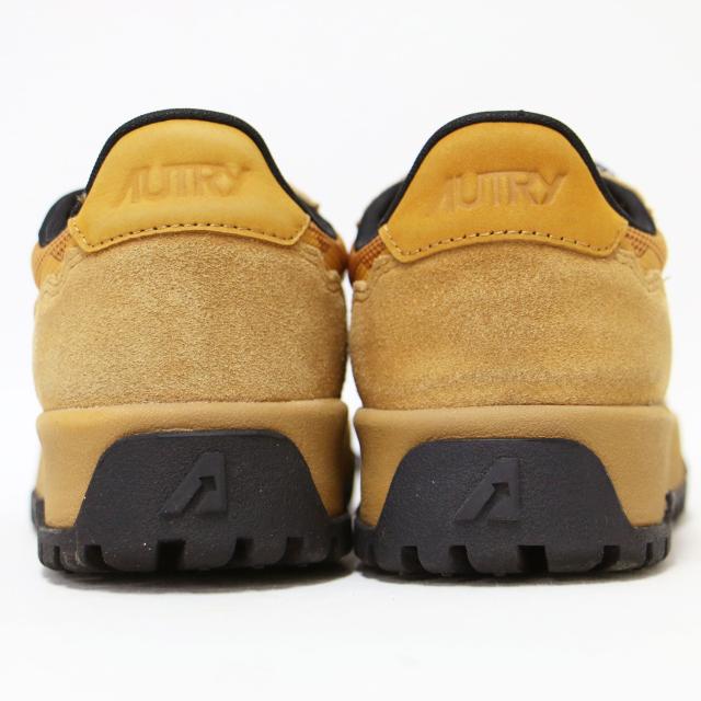 AUTRY オートリー キャメル サイズ:38(24.5cm) | 25春夏 メッシュ スエード ローカット スニーカー | WILDPACE LOW WOM | レースアップ | シューズ 靴【レディース】【中古】【美品】【K4531】