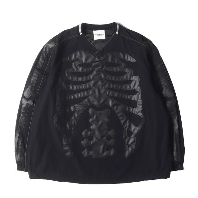 TAKAHIROMIYASHITA The Soloist. タカヒロミヤシタ ザ ソロイスト 24SS ボーンデザイン Vネック フットボールシャツ (back gusset sleeve v-neck football shirt. bone type01) | ブラック 黒 サイズ:44 | トップス【メンズ】【中古】【美品】【K4543】