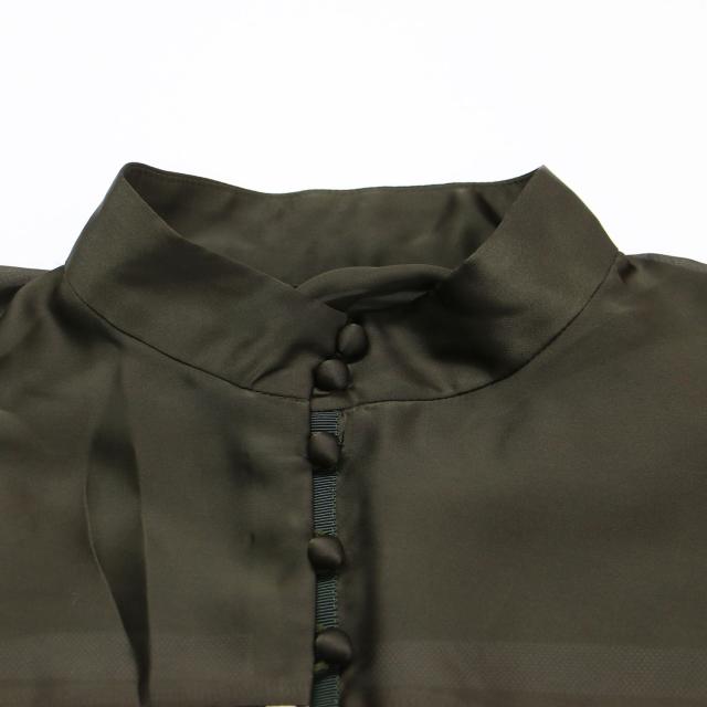 Sacai サカイ ブラウス カーキ サイズ:1(S) | メッセージ プリント