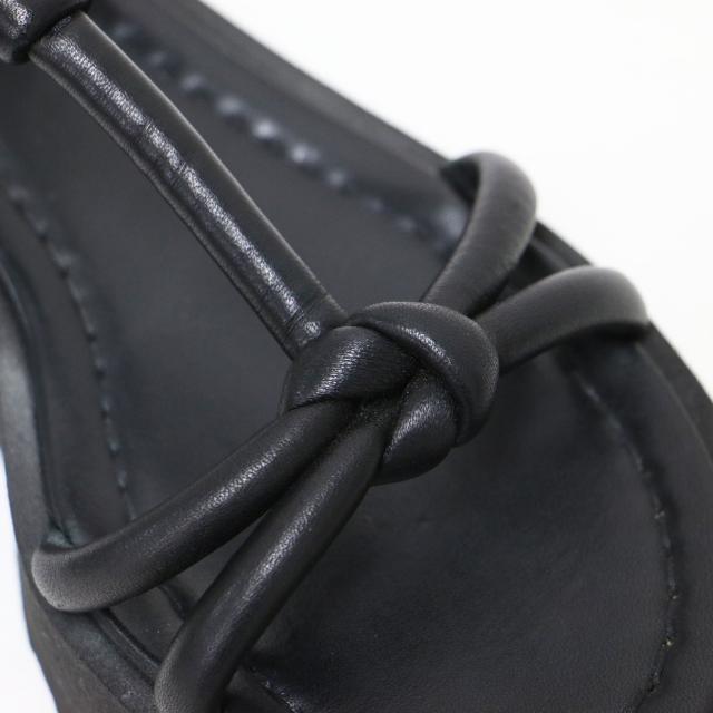 Gianvito Rossi ジャンヴィト ロッシ サンダル ブラック 黒 サイズ:36 1/2(23.5cm) | 24春夏 マリン ナッパレザー サンダル | MARINE NAPPA | フラット ストラップ 厚底 ラバー | イタリア製 | シューズ 靴【レディース】【中古】【K4555】