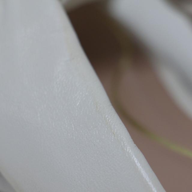 Cole Haan コール ハーン サンダル ホワイト 白 サイズ:7 1/2(24.5cm) | 24春夏 スリップオン サンダル | ANICA LUX SLIDE | フラット ブレイド クッション レザー | イタリア製 | シューズ 靴【レディース】【中古】【K4555】