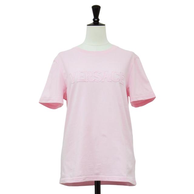 VERSACE ヴェルサーチ Tシャツ ピンク サイズ:38(M) | 25春夏 フリンジ 刺繍入り ロゴ スリムフィット Tシャツ / カットソー | クルーネック 半袖 ショートスリーブ コットン | トップス【レディース】【中古】【K4554】