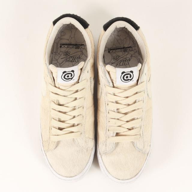 NIKE ナイキ サイズ:US8(26.0cm) | MEDICOM TOY BE@RBRICK SB BLAZER LOW QS (CZ4620-200) | メディコムトイ ベアブリック ブレザー ロー | ライト クリーム | ローカット スニーカー シューズ 靴 | コラボ 別注【メンズ】【中古】【K4566】