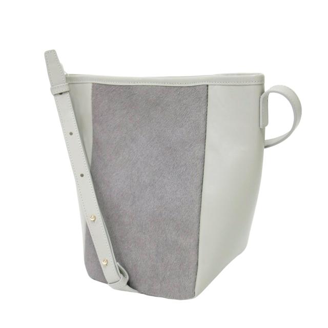 ear PAPILLONNER イア パピヨネ バッグ グレー | 24秋冬 カウファー ショルダーバッグ / ポシェット | 斜め掛け 肩掛け コンビ 本革 | ブランド カバン【レディース】【中古】【K4570】