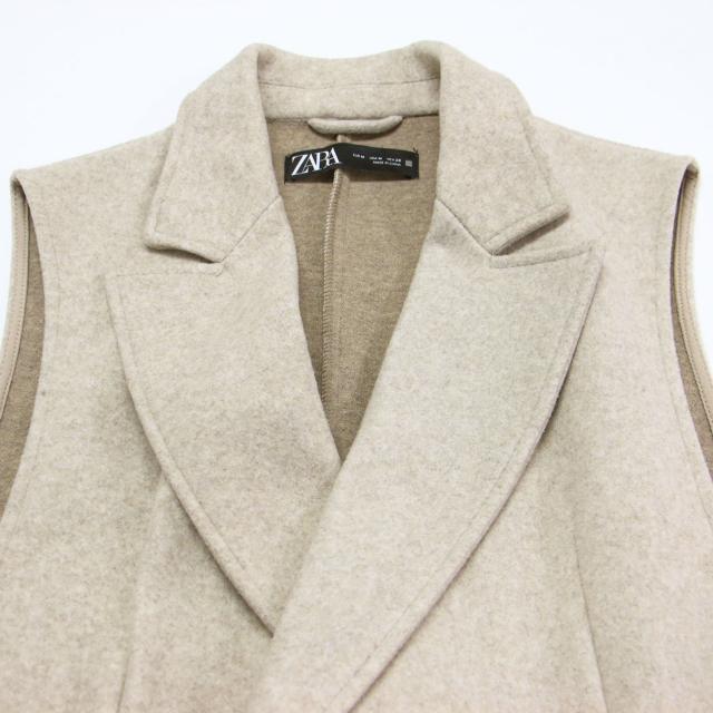 ZARA ザラ ジレ ベージュ サイズ:M | 22春夏 テーラード ロング ジレ / ベスト | 膝丈 Aライン スリット | トップス 羽織り 着回し【レディース】【中古】 ZARA ザラ ジレ ベージュ サイズ:M | 22春夏 テーラード ロング ジレ