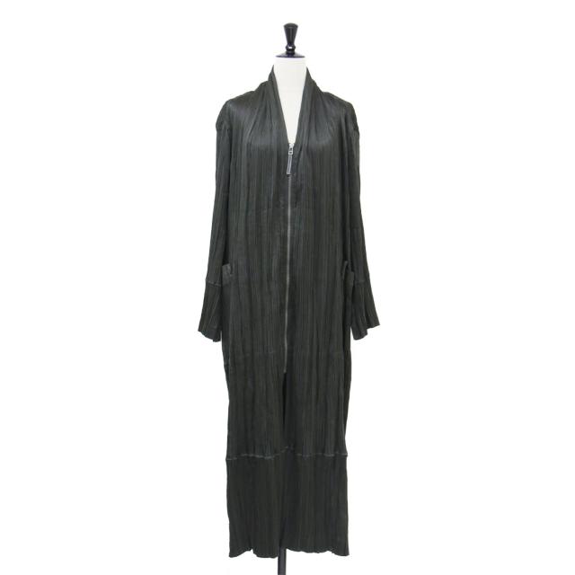 ISSEY MIYAKE イッセイミヤケ コート チャコールグレー サイズ:M | プリーツ ジップ ロング コート | Vネック 長袖 ショールカラー | 日本製 | アウター ジャケット 上着 羽織り【レディース】【中古】【K4697】