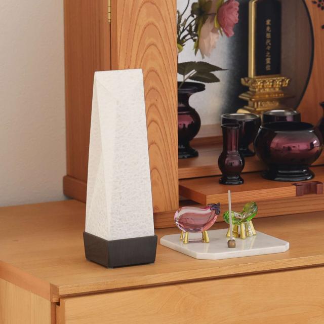 盆提灯 初盆 新盆 ミニ モダン 盆飾り 仏具 お線香のまこもセット 贈り物 真菰 精霊馬 焙烙皿 ほうろく皿 供養 京の街・朧のともしび 文 -ふみ- あの人へ 黒木調 ゆらぎ火 ミニ 小型 電池式 コードレスLED オリジナル 和 行灯 提灯 仏壇 仏花 贈り物 神棚 神具 仏具 やまこう