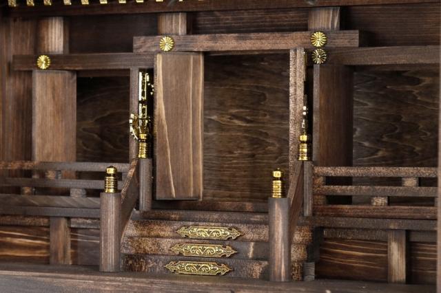 限定 手塗り 家具調 ■ 眠り龍の社 ■ 黒龍 モダン神棚 彫刻 箱宮 せともの 神具付き 三社 神棚セット 工房造り 国産 大型 20号 家具調モダン神棚_8