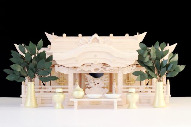 神棚 神棚セットモダン 三社 白龍 純白パール仕上げ 特大 84cm 美彫り・昇龍大社 入母屋 金ちりめん 神具 家具調モダン神棚の通販は 神棚 神棚セットモダン 三社 白龍 純白パール仕上げ 特大 84cm 美彫り・昇龍大社 入母屋 金ちりめん 神具 家具調モダン神棚の通販は