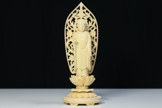 仏像 ■ 5寸 ■ 阿弥陀如来立像 蓮華座 丸台 白木 浄土宗 ご本尊 ■ 仏具 （高さ29.1cm×幅13.2cm×奥行き10.3cm）