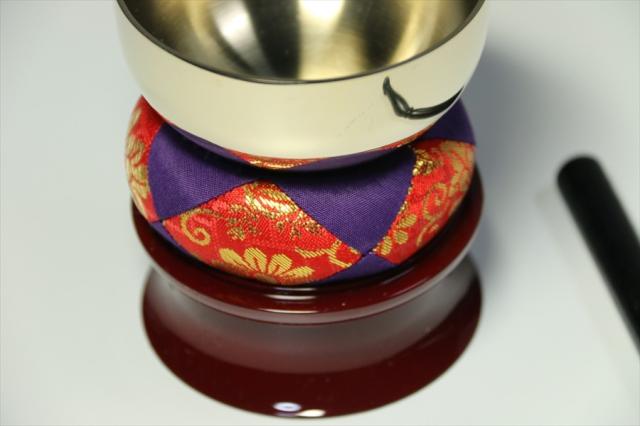 仏具 おりん おりんセット 4点 おりん おりん棒 おりん台 おりん座布団 国産 日本製 限定 お盆 仏壇 お彼岸 お墓参り 供養の通販はau Pay マーケット 神棚 神具 仏具 やまこう