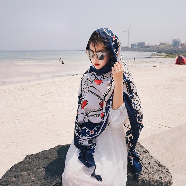 送料無料 タオル ストール セレブやsnsで話題に 大判 ビーチマットバスタオル おしゃれ ビーチ 多機能水遊びアウトドア 海 夏の通販はau Pay マーケット Candyz Pro