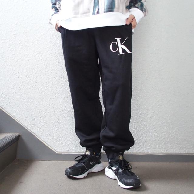 カルバンクライン　スウェットパンツ　センターライン　ブラック　古着 カルバンクライン スウェットパンツ Calvin Klein Graphic