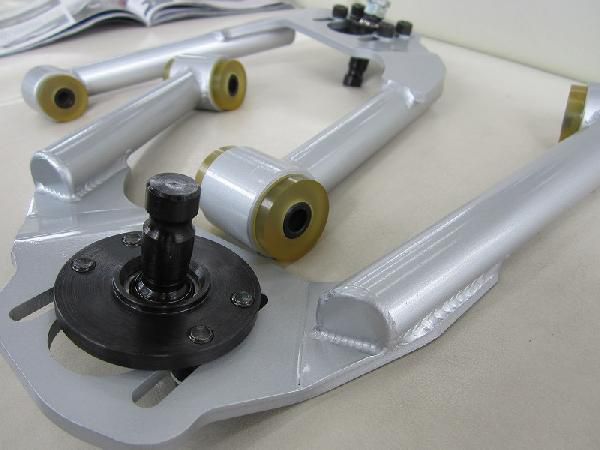オートスタッフ　フェアレディＺ　Ｚ３４ フロント調整式アッパーアーム　ウレタンブッシュ_2
