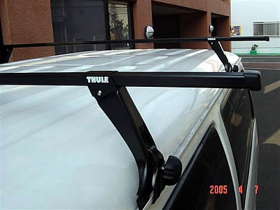 【送料無料】THULE スーリー ハイエース・レジアスエース ロングボディー標準ルーフ H16/8~ KDH200 201 205 206V TRH200V 951 7125 ベースキャリア