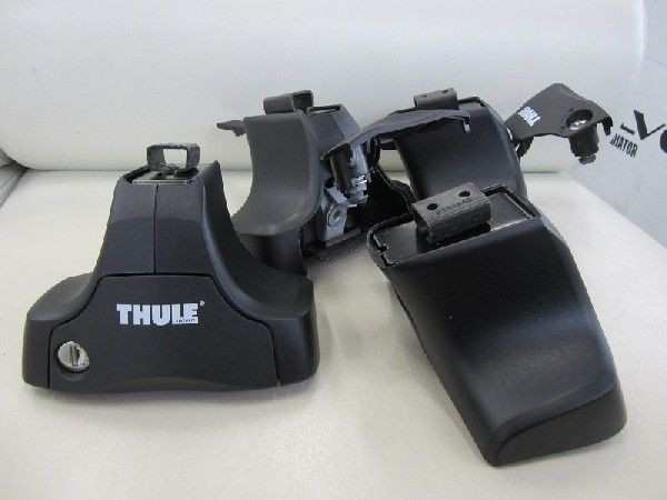 【送料無料】THULE スーリー FIAT グランデプント 754 7112B 118cm 1598  ベースキャリア　 ウイングバーEVO ブラック 保護シート進呈中の通販は