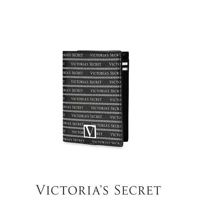 Victoria S Secret ヴィクトリアシークレット Passport Case パスポートケース Black White メール便可の通販はau Pay マーケット ５ｘｒ