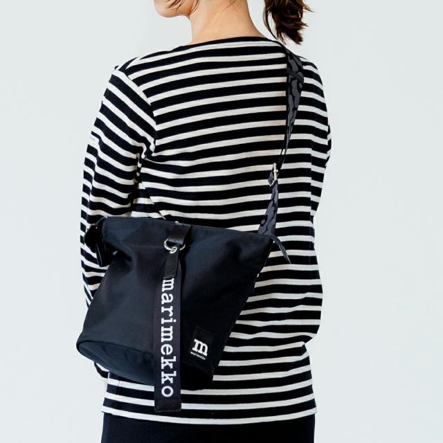 【正規品】マリメッコ Carry All Solid ショルダーバッグ ブラック バッグ 旅行 トラベル 定番 ユニセックス ギフト【marimekko】 ts1031_1