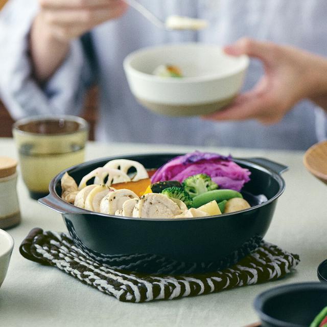 KINTO キントー KAKOMI 琺瑯鍋 2L 3〜4人前 ホワイト ブラック IH 直火 寄せ鍋 鍋 琺瑯 スープ 煮込み 炊き込み 蒸し鍋 シンプル ホーロー ギフト カコミ_5