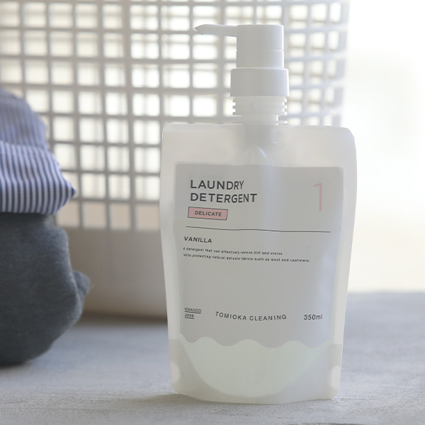 とみおかクリーニング Delicate おしゃれ着用洗剤 350ml パウチ入り洗剤専用ポンプ バニラの香り 洗濯洗剤 弱酸性 ニット カシミヤ の通販はau Pay マーケット サンテラボ