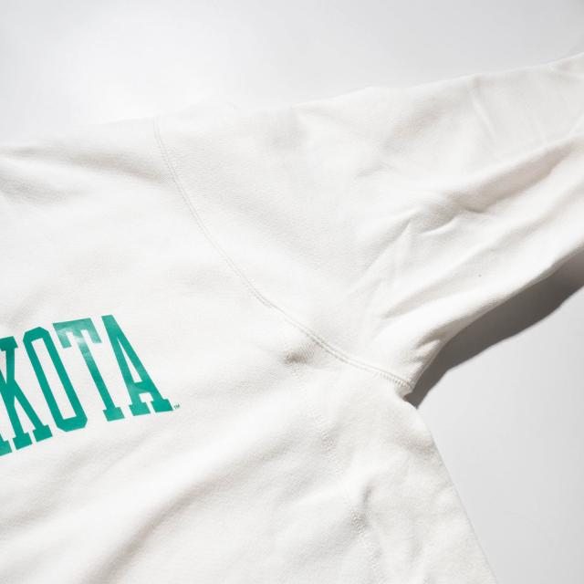 チャンピオン Champion リバースウィーブ UNIVERSITY OF NORTH DAKOTA オフィシャル クルーネック カレッジスウェット ｜ メンズ S-XXL Champion ノースダコタ大学 目無し_4