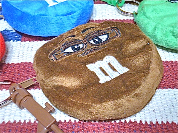 アメリカン雑貨 M M S グッズ コインケース キーチェーン 小銭入れ 小物入れ アメリカンキャラクター Brown At0040の通販はau Wowma アメリカン雑貨 1985