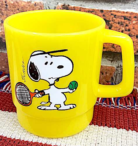 スヌーピー アメリカン雑貨 Snoopy スヌーピー グッズ プラマグ プラスチック マグカップ グラス Tennis Yellow On0186の通販はau Pay マーケット アメリカン雑貨 1985