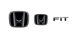メール便可　ホンダ フィット【商品仕様要確認】　ブラックエンブレム(Ｈマーク２個＋車名エンブレム)【要仕様確認】【ブラッククローム調】08F20-TZA-000C