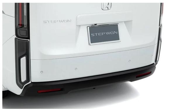 HONDA　ホンダ　純正　リアコーナーガーニッシュ　08F24-3T0-000　ステップワゴン　ステップワゴンe:HEV