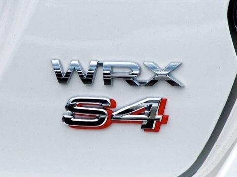 メール便可　SUBARU (スバル) 純正部品 レター マーク リヤ レヴォーグ 5Dワゴン 品番93079VA070