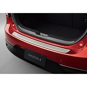 純正アクセサリー　マツダ　MAZDA3　BP　H31〜　外装用品　リアバンパーステッププレート　B0L5V4080の通販は