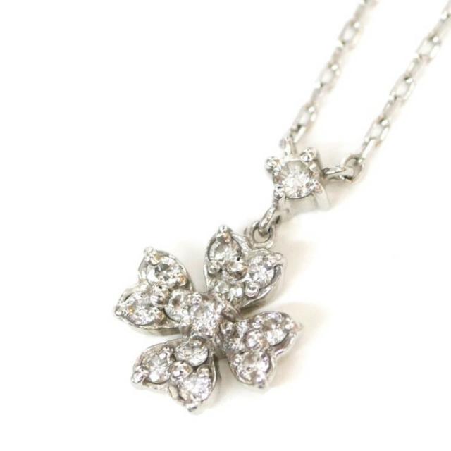 Vendome Aoyama 花モチーフ プラチナネックレス Vendome Aoyama 花モチーフ プラチナネックレス