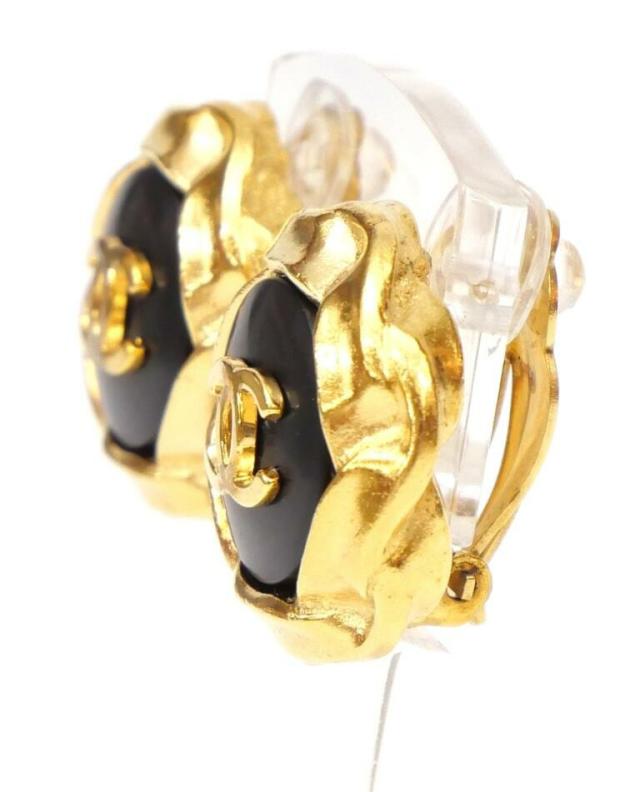 CHANEL ｲﾔﾘﾝｸﾞ ｺｺﾏｰｸ 丸型 96P 黒×ｺﾞｰﾙﾄﾞ 【中古】(63214)_2