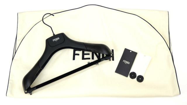 フェンディ FENDI ファーポケット ジレ ベスト ノースリーブコート FF8474W1D 黒 ダブルウール×フォックスファー 【中古】(64435)_9