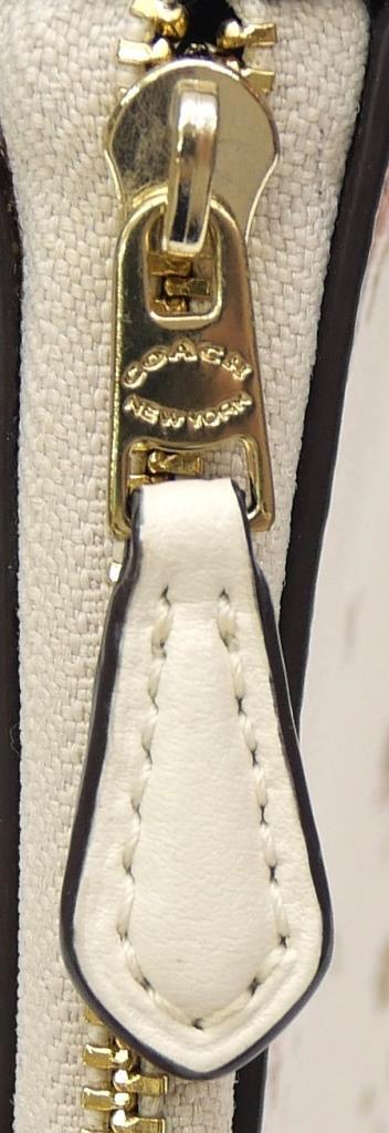 コーチ職 COACH ショルダーバッグ 花柄 クロスボディバッグ クラッチペダル御徒面子 2WAY御徒面子 白 【中古】(67774)
