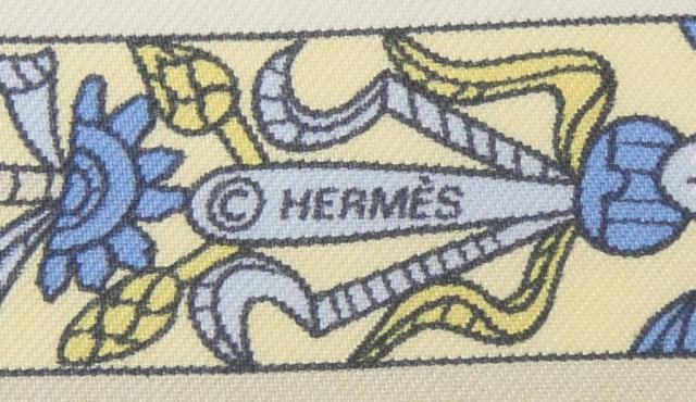 エルメス HERMES スカーフ カレ45 TORANA 塔門 象 ライトグレー シルク