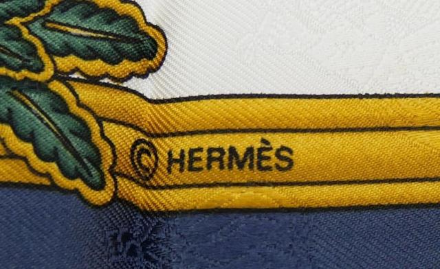 エルメス HERMES スカーフ カレ90 冬の愉しみ ネイビー シルク100％ 【中古】(67820) エルメス HERMES スカーフ カレ90 冬の愉しみ ネイビー シルク100