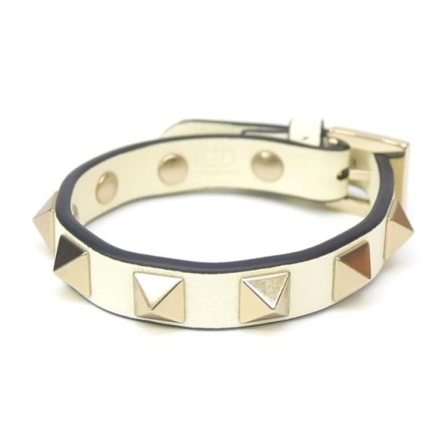 ヴァレンティノ VALENTINO ロックスタッズ ブレスレット レザー ライトアイボリー 【中古】(67917)