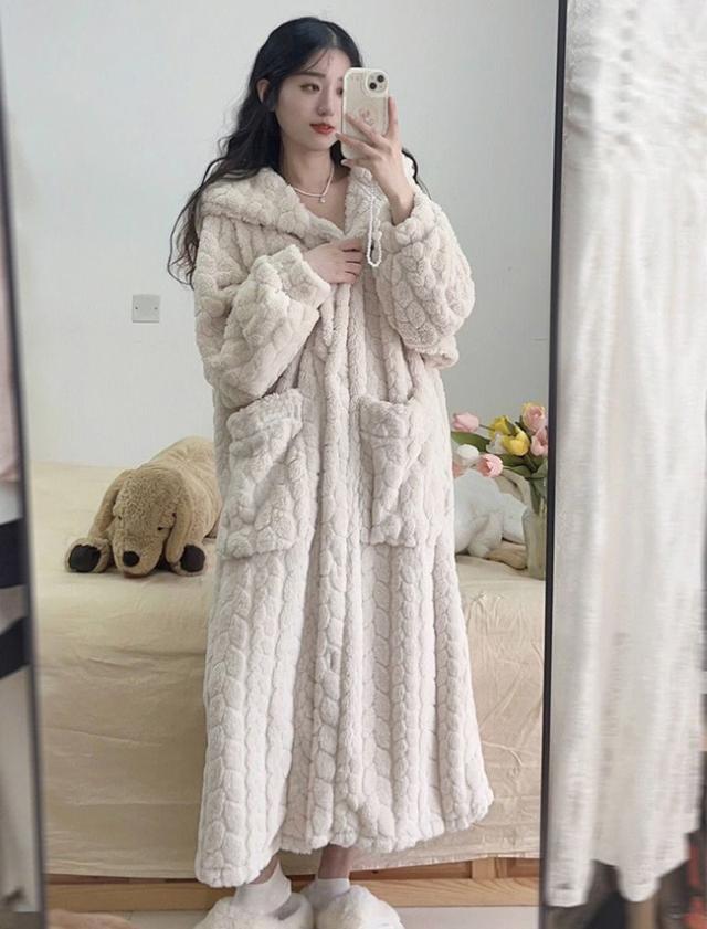 パジャマ レディース 冬 もこもこ 冬 ルームウェア パジャマ レディース 裏起毛 もこもこ ナイトガウン ふわふわ 着る毛布 ワンピース 防寒 冬 厚手 フリル リボン フード付き 帽子 カジュアル 前開き シンプル 無地 女 長袖 ホワイト ベージュ あったか 寝巻き 部屋着 冬 ナイトガウン もこもこ 寝巻き 裏起毛 可愛い ボア 部屋着 ルーム